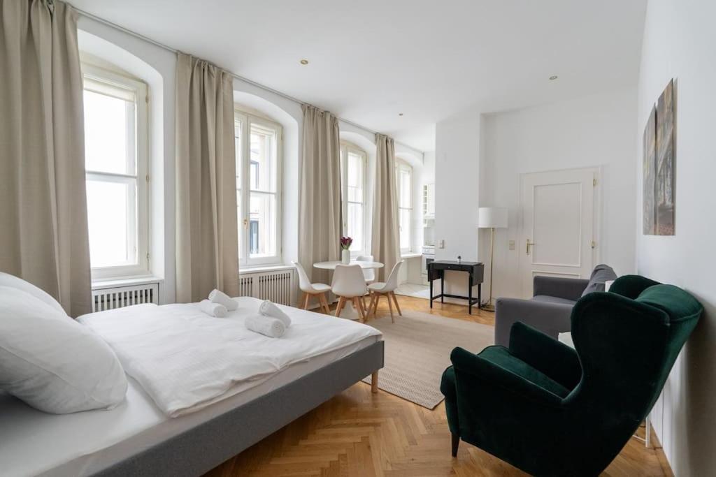 Historic Heart Apartment Vienna Exterior photo